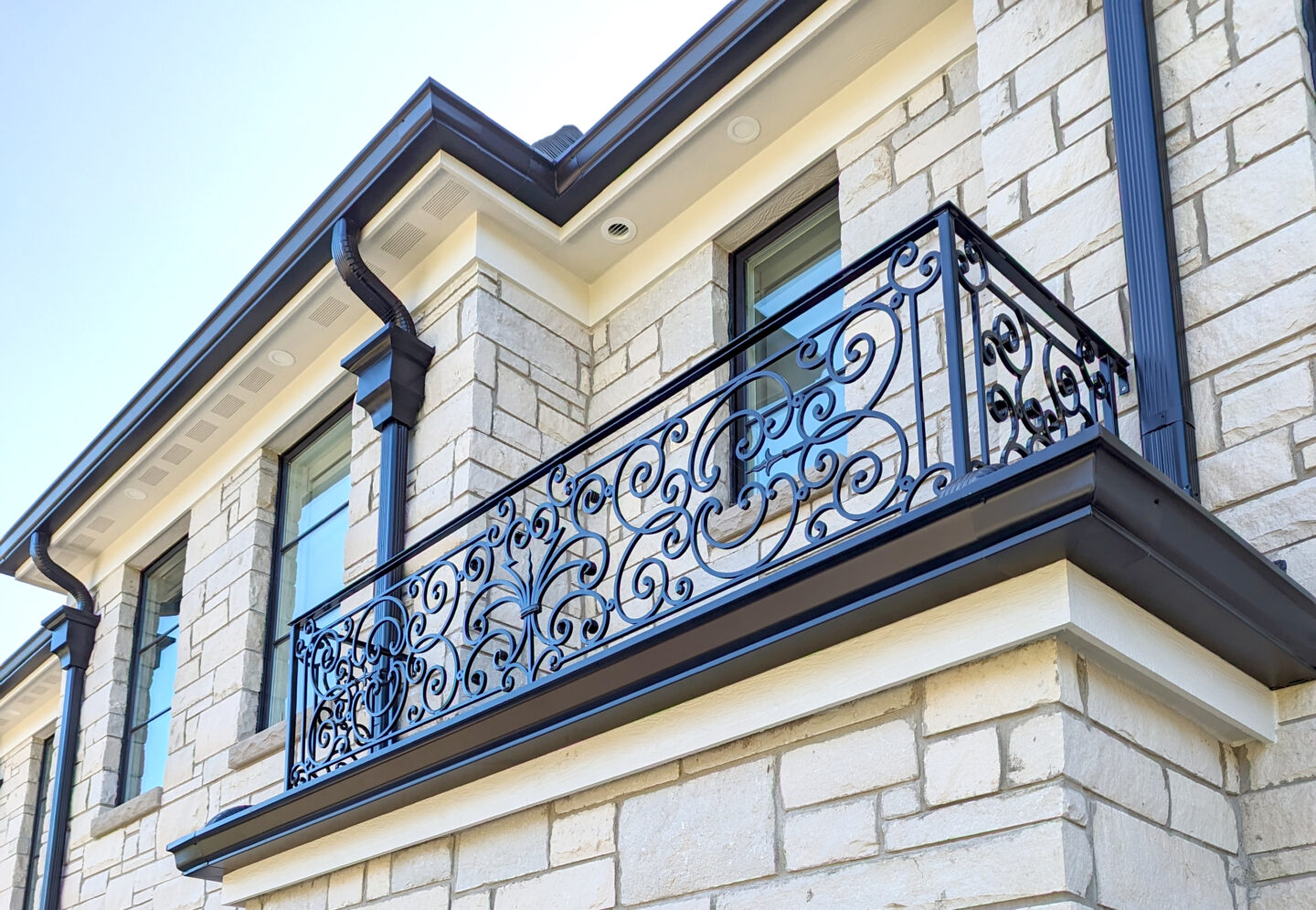 B18 - Balcony in Elmhurst