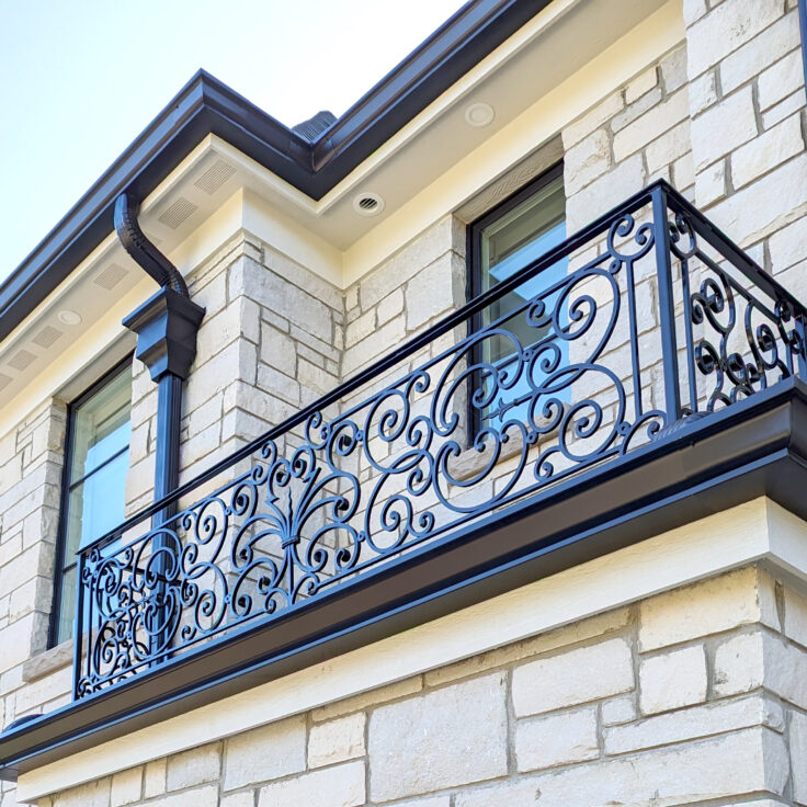 B18 - Balcony in Elmhurst