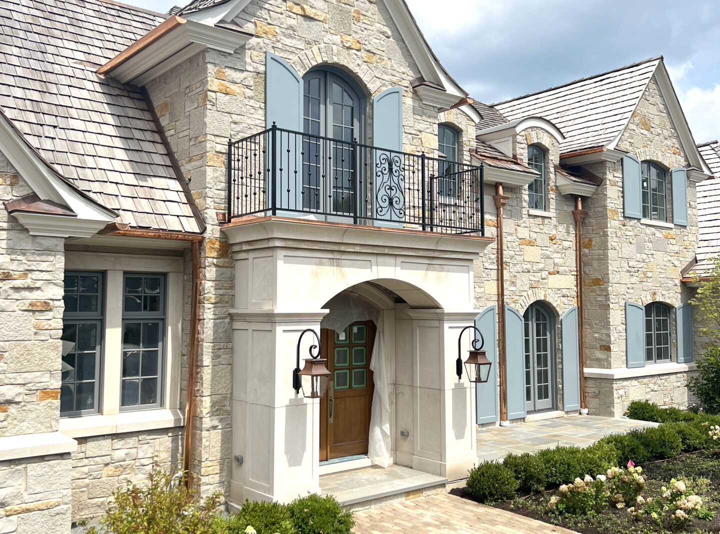 B19 - Balcony in Lake Forest-3