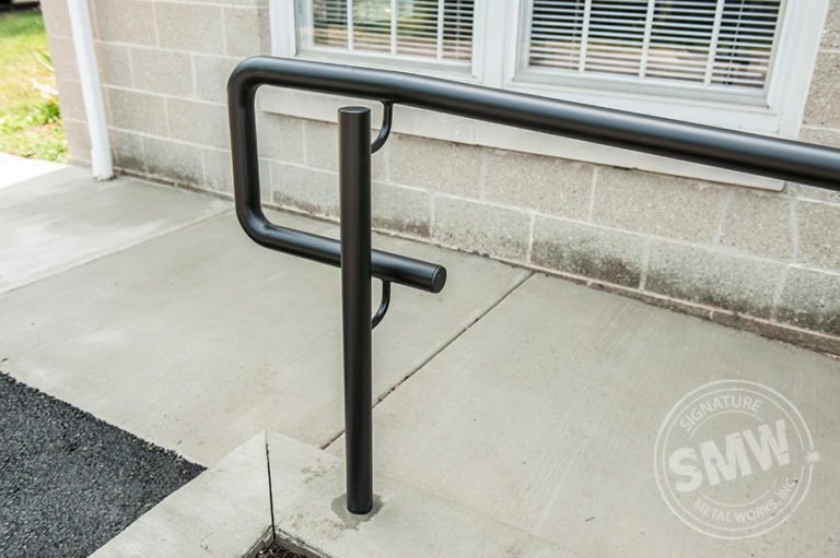 ada rounded pipe railing