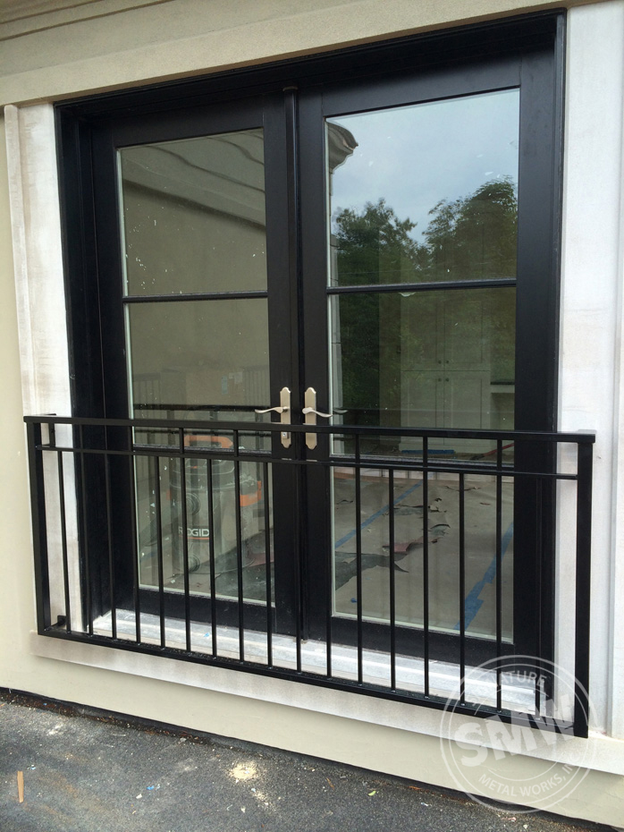 Looking for custom Traditional vertical bar balcony? Signature Metal