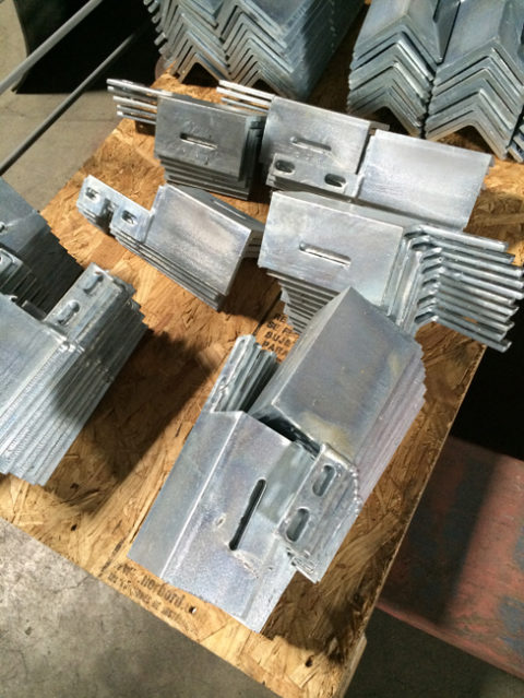custom-machine-brackets