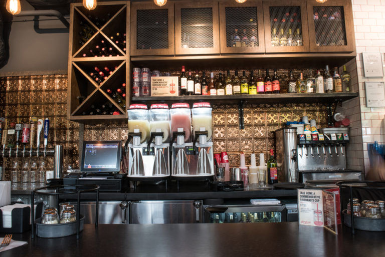 custom-restaurant-bar-area