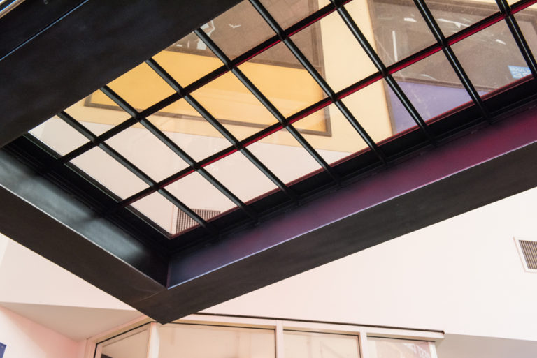 custom-restaurant-glass-awning