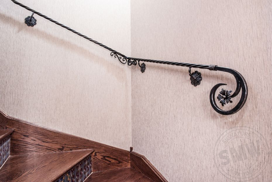 Looking for custom French Country scroll handrails? Signature Metal Works