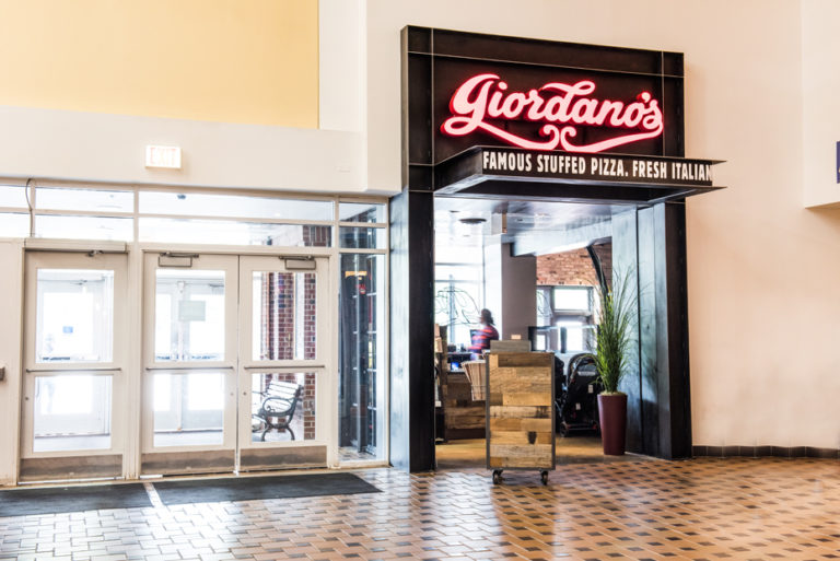 giordanos-navy-pier-chicago